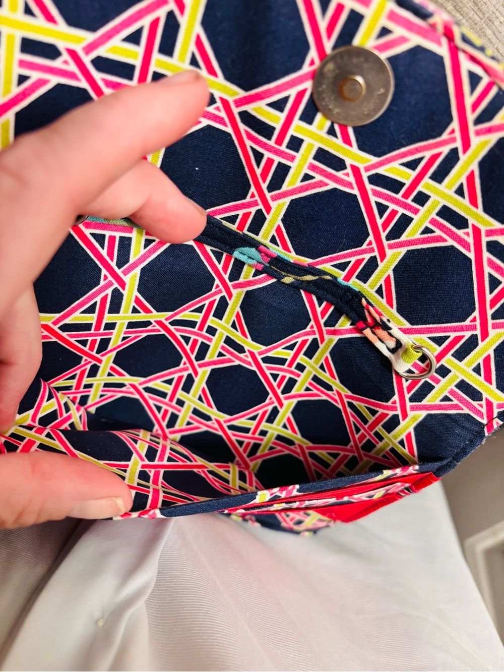 🎉BOGO 1/2🎉 Vera Bradley Navy Floral with Pink & Yellow Accents Wallet - Picture 7 of 9